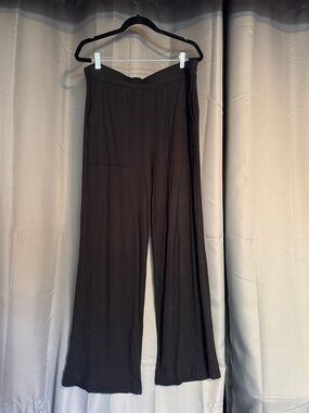 CAbi Black Wide-Leg Women's Pants - Versatile Everyday Style